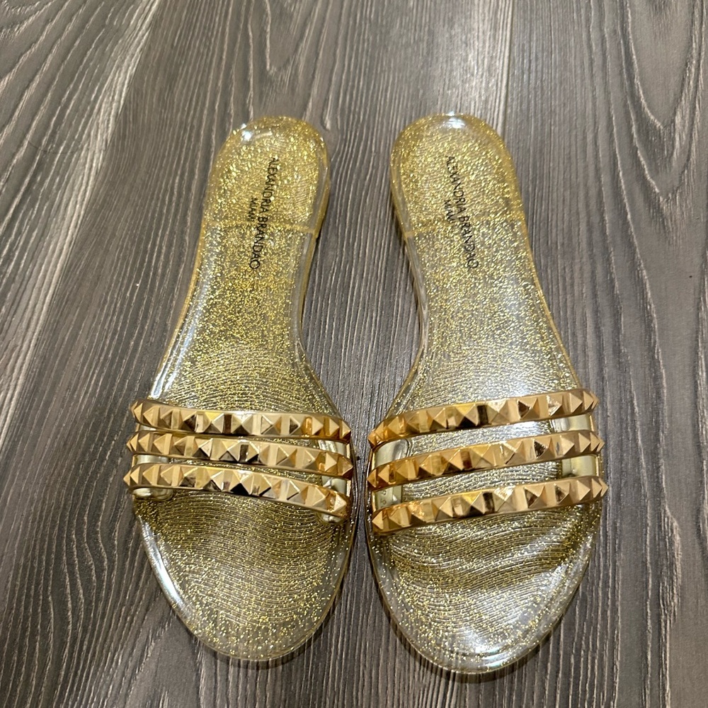 NWOT - Gold Glitter jelly sandals - size 6- new with no tags